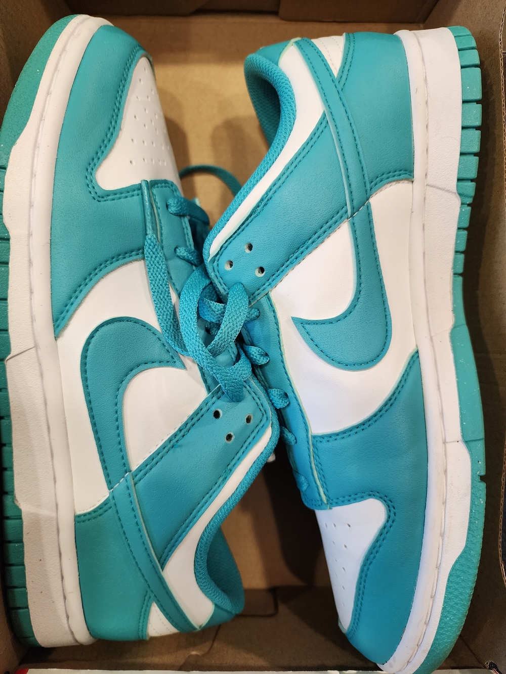 Nike Women's Turquoise and White Low-Top Dunks